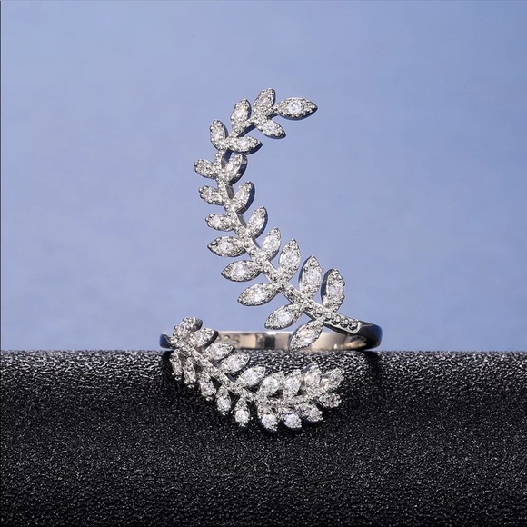 New 925 Silver Elegant Adjustable Sapphire Ring - Picture 5 of 6